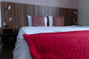 Double Room | In-room safe, individually decorated, desk, iron/ironing board - The Buxted Inn (Uckfield)