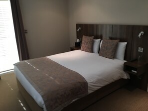 Double Room | In-room safe, individually decorated, desk, iron/ironing board - The Buxted Inn (Uckfield)