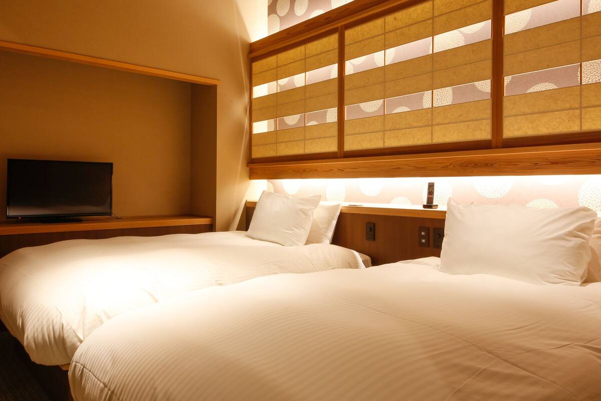 스위트 (Japanese Western Open-Air Onsen E) | 고급 침구, 미니바, 객실 내 금고, 무료 WiFi