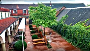 Vue sur la cour