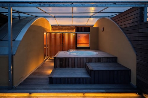 Resort Hotel Moanacoast