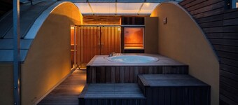 Resort Hotel Moanacoast