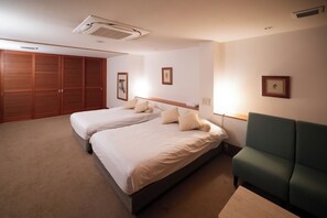 Deluxe vierpersoonskamer (Maisonette with Spa Bath -Main) | Gratis wifi, beddengoed