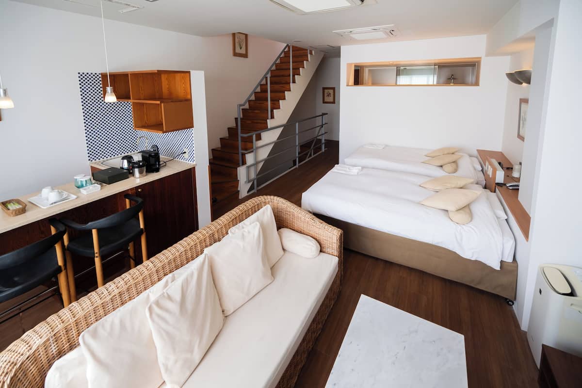 Standard Twin Room Maisonette with Spa Bath -Main Building | WiFi (free), bed sheets