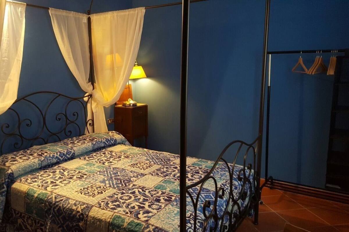 Habitación doble superior, 1 cama de matrimonio, no fumadores, en una planta alta | Wifi y ropa de cama