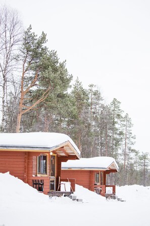 Basic Cabin, Shared Bathroom (10,11,12) | Desk, free WiFi - Ivalo River Camping & Resort (Inari)