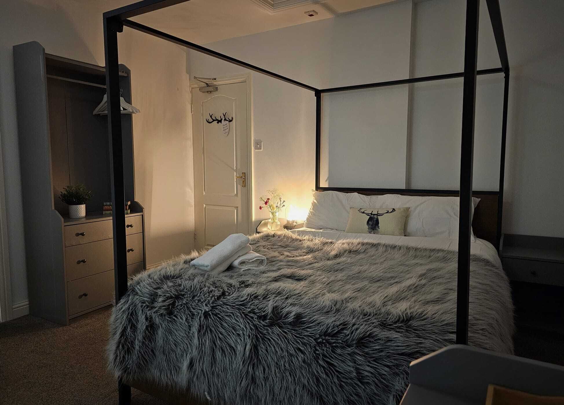 高級寢具、書桌、熨斗/熨衣板、免費無線上網