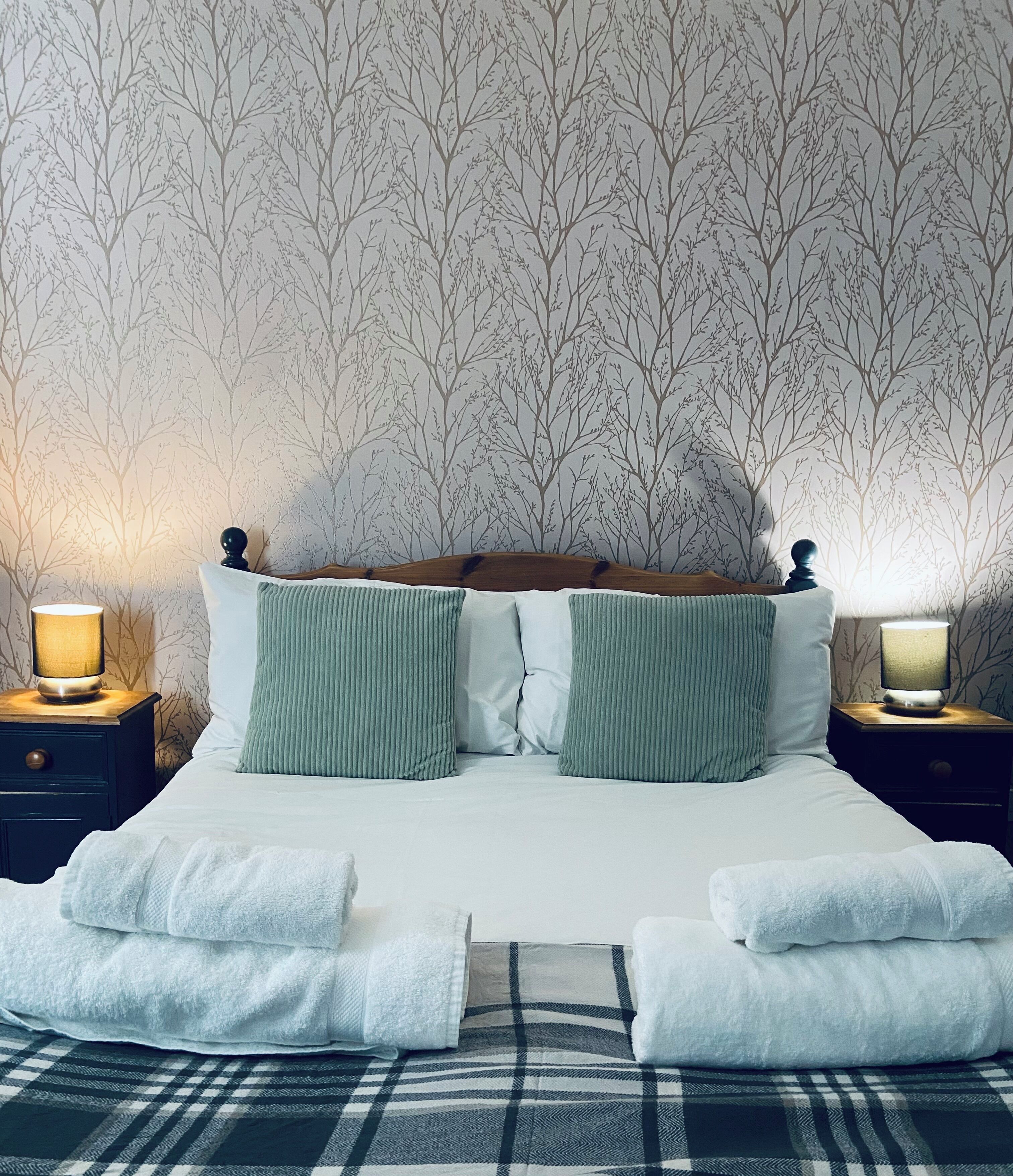 Double Room | Premium bedding, desk, iron/ironing board, free WiFi