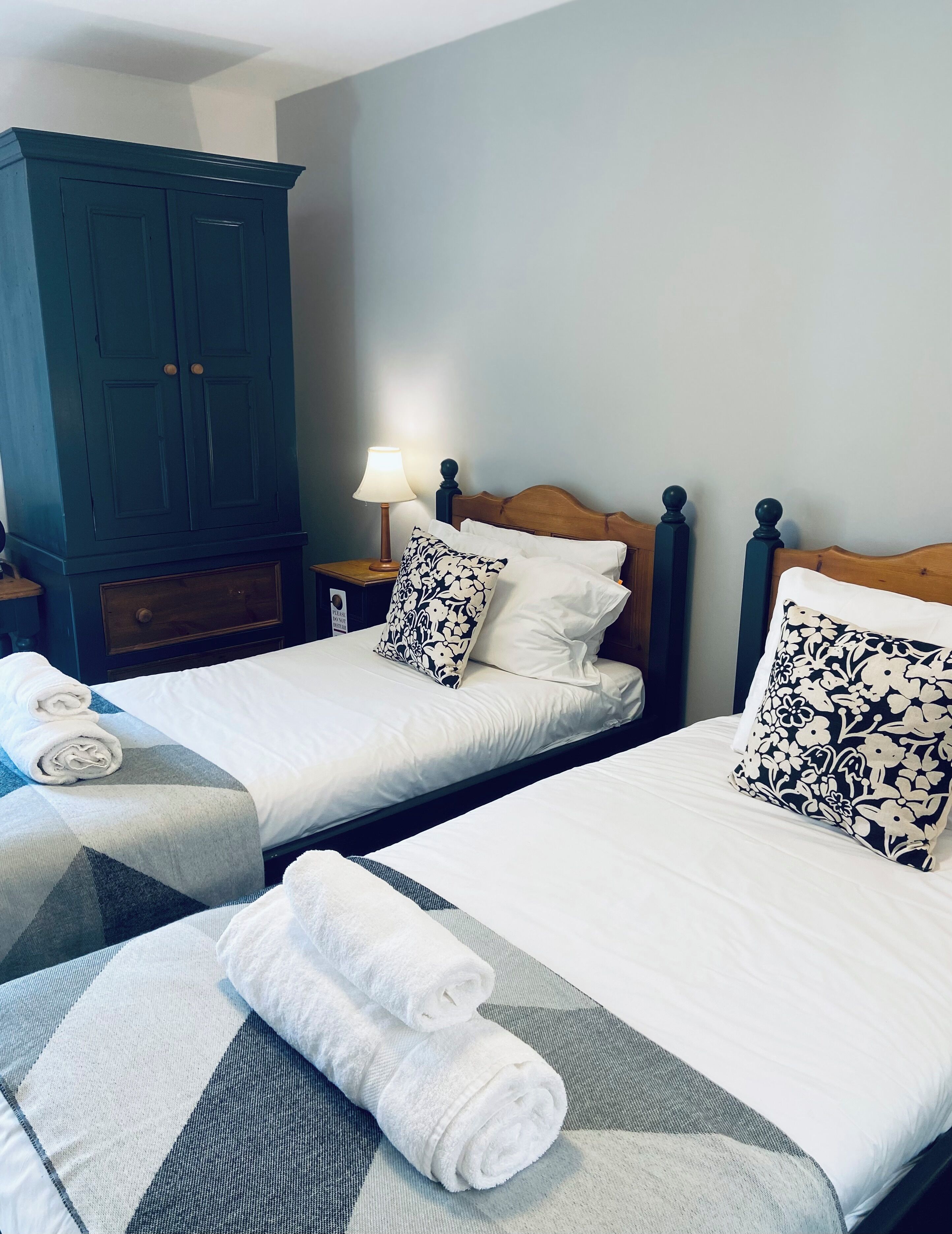 Twin Room | Premium bedding, desk, iron/ironing board, free WiFi