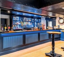 Bar (en el alojamiento)