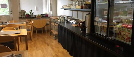 包每日自助早餐