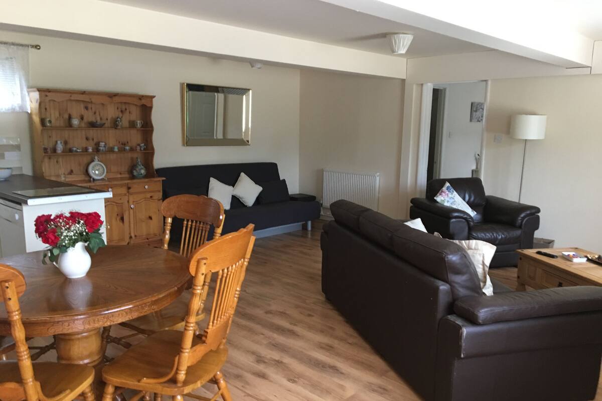 Family Studio, 1 Bedroom, Garden View, Ground Floor | Living room | Flat-screen TV, Netflix
