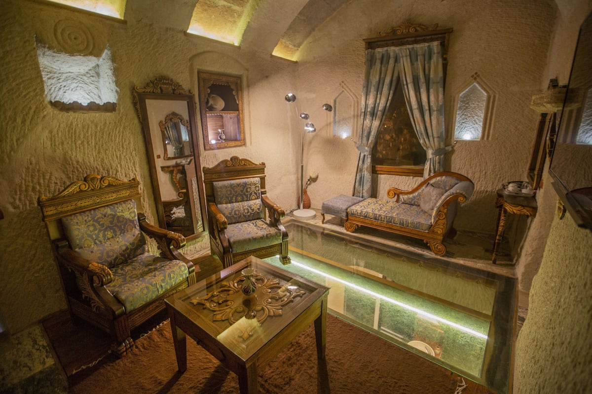 King Cave Suite Room | 1 dormitorio, decoración individual, escritorio