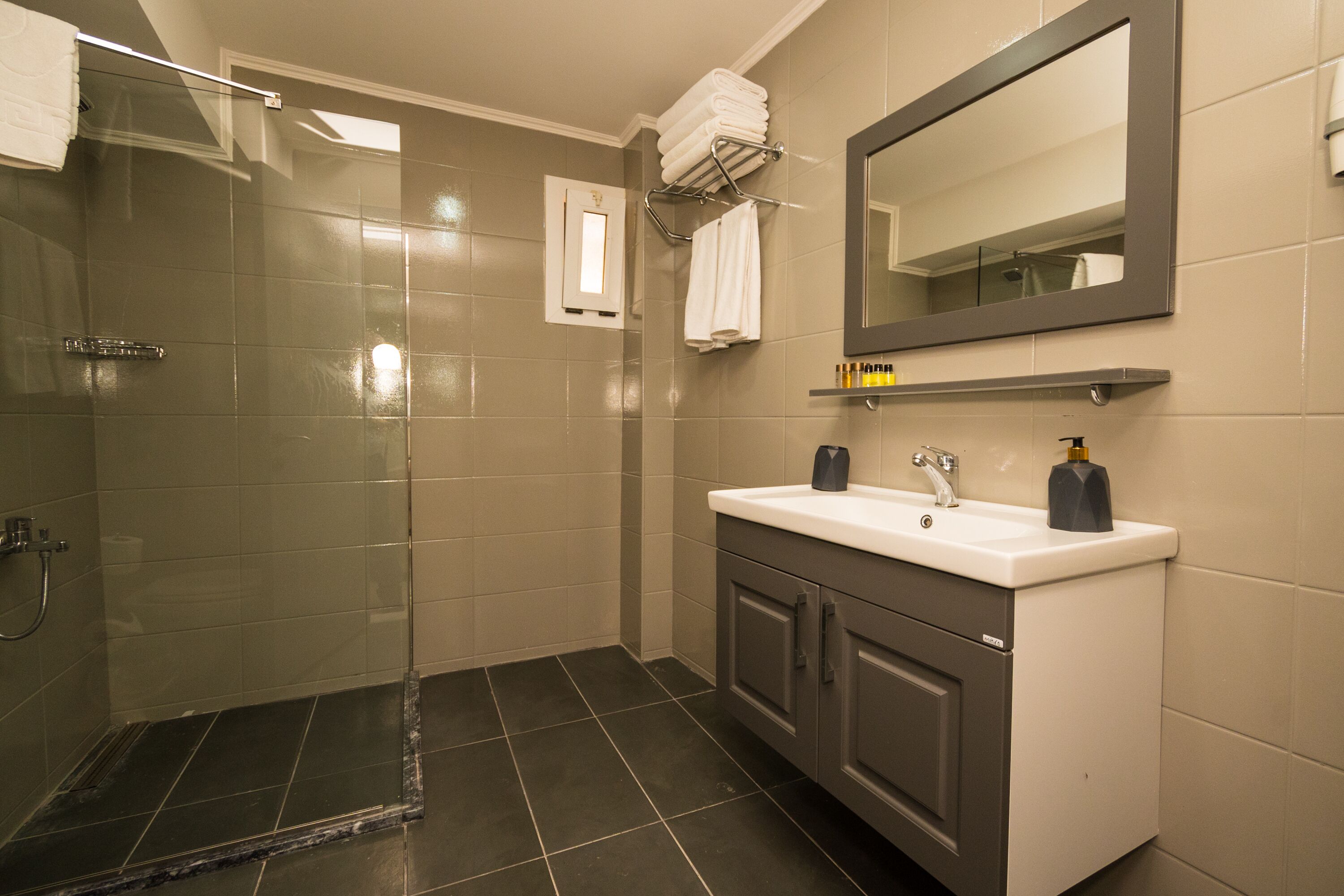 Photo - 7 Art Feslegen Hotel By Egeos