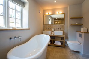 Executive Double Room | Bathroom