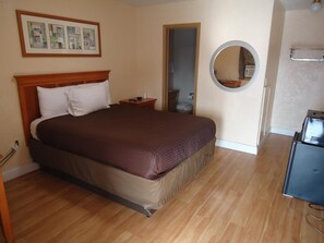 Desk, free WiFi, bed sheets