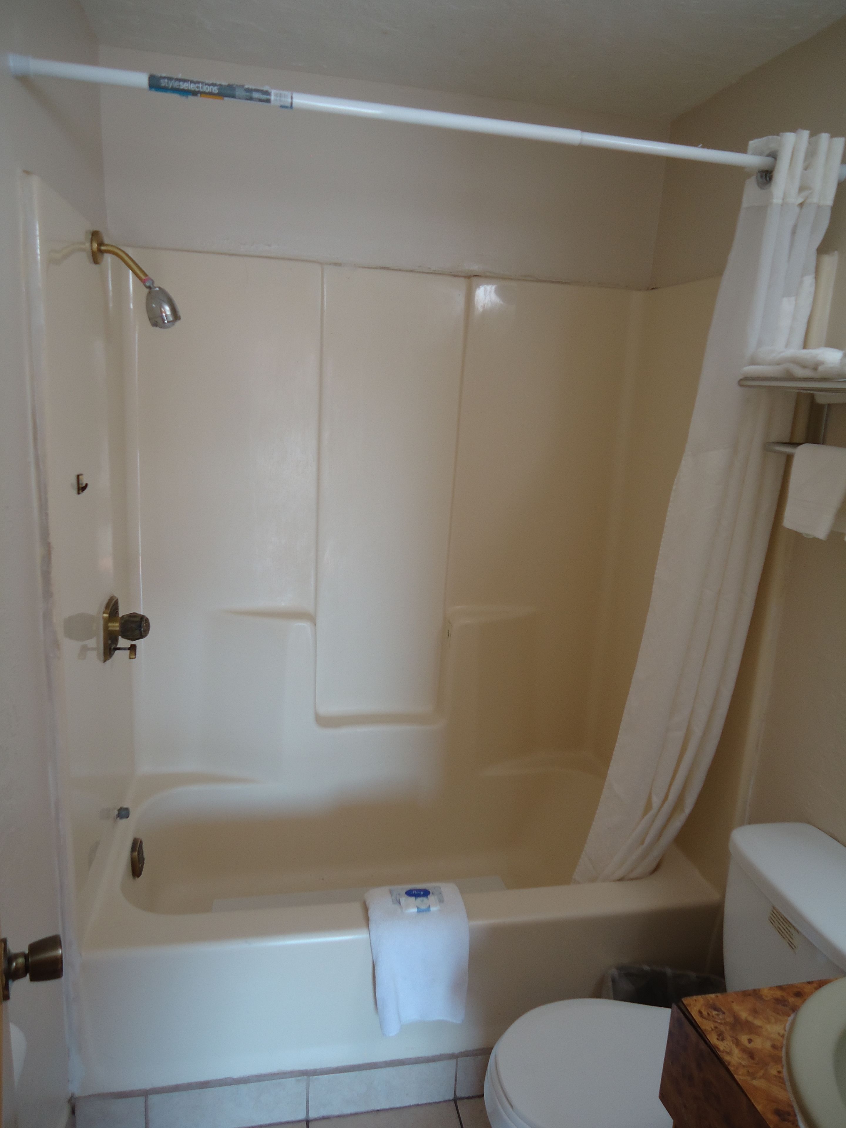 Standard Room, 2 Queen Beds, Non Smoking | Bathroom | Bathtub, free toiletries, towels