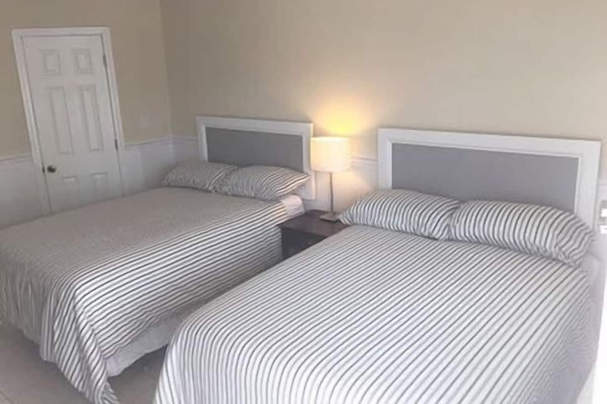 Wifi gratis y ropa de cama