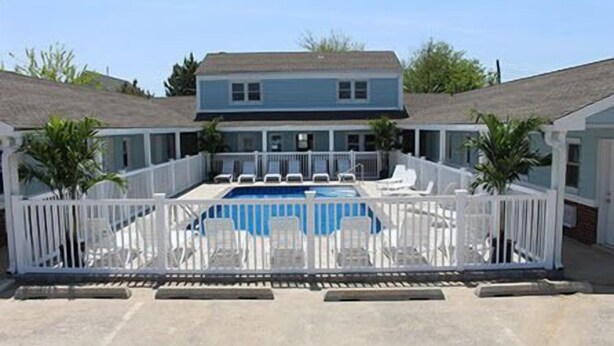 Unclassified image, 1 of 3, button - Boardwalk Beach Inn (Point Pleasant Beach)
