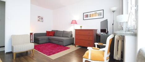 Classic Studio | Living room