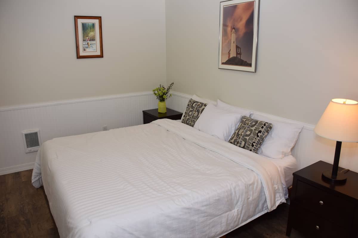 1 Bedroom Suite B | Free rollaway beds, free WiFi, bed sheets