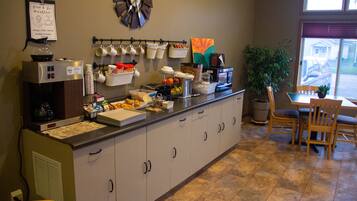 Sudah termasuk sarapan ala kontinental setiap hari