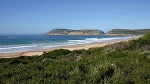 View from property - Southern Cross Beach House (Plettenberg Bay)