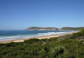 View from property - Southern Cross Beach House (Plettenberg Bay)