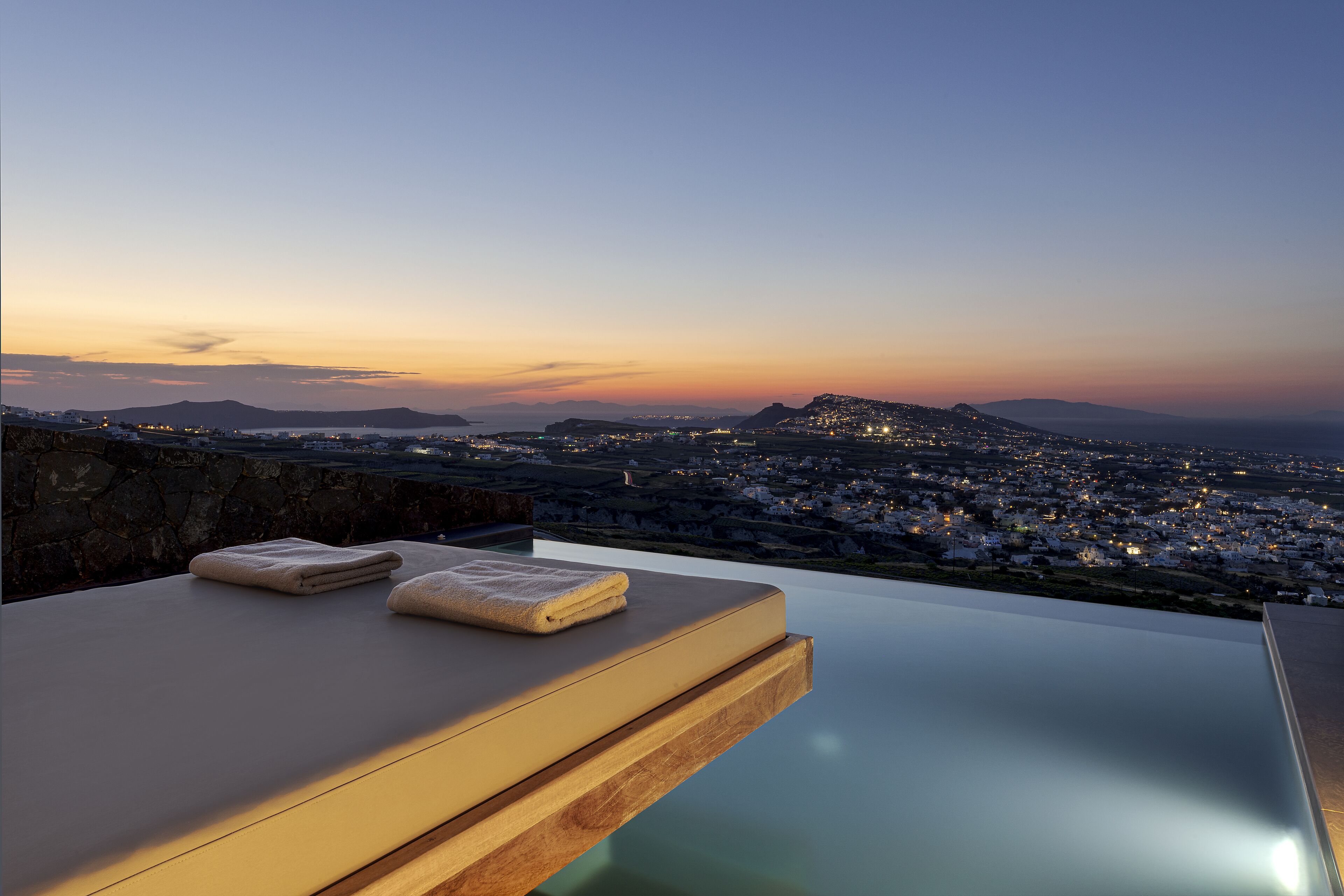 Photo - North Santorini - A Luxury Spa Hotel