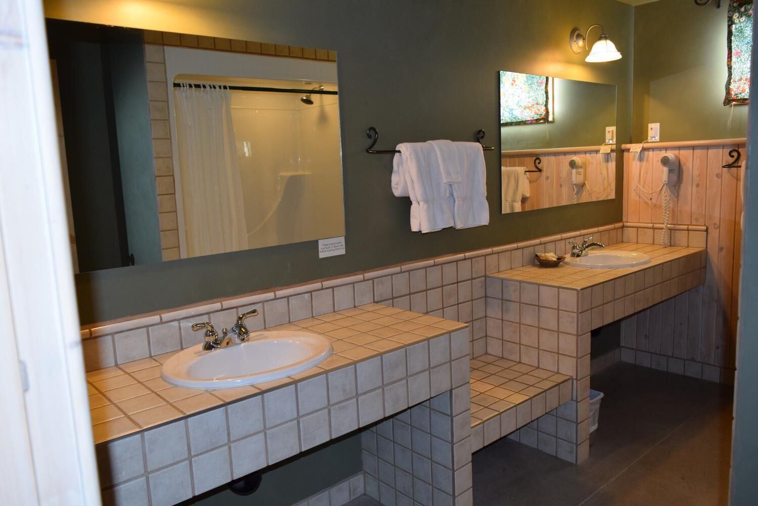 room, 2 queen beds, patio, lakeside (102) | bathroom | combined shower/bathtub, jetted bath, free toiletries, hair dryer