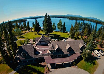 Retreat Wilderness Inn