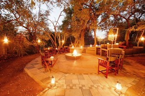 Dining - Tambuti Lodge (Pilanesberg National Park)