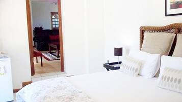 ๋ฏธ๋๋ฐ, ๊ฐ์ค ๋ด ๊ธ๊ณ , ๊ฐ๊ฐ ๋ค๋ฅธ ์คํ์ผ์ ์ธํ
๋ฆฌ์ด, ๋
ธํธ๋ถ ์์
๊ณต๊ฐ