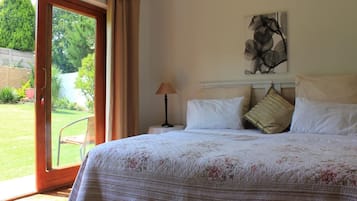 ๋ฏธ๋๋ฐ, ๊ฐ์ค ๋ด ๊ธ๊ณ , ๊ฐ๊ฐ ๋ค๋ฅธ ์คํ์ผ์ ์ธํ
๋ฆฌ์ด, ๋
ธํธ๋ถ ์์
๊ณต๊ฐ