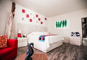 21 Presidencial (2 Queens 1 King) | 1 Schlafzimmer, laptopgeeigneter Arbeitsplatz, Verdunkelungsvorhänge