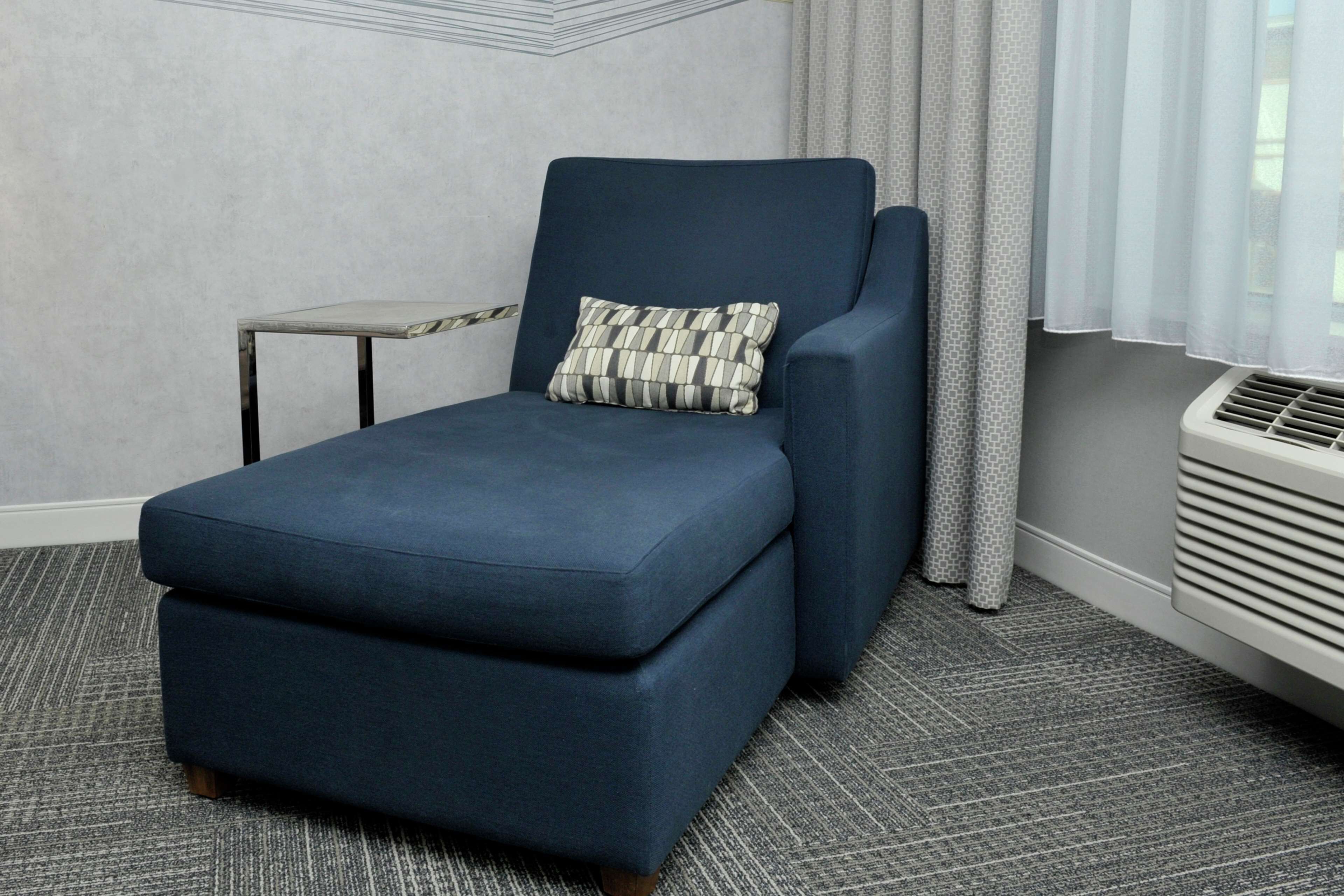 42-inch lcd tv with cable channels, tv