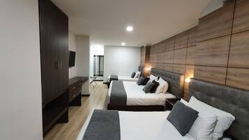 Deluxe Family Room
