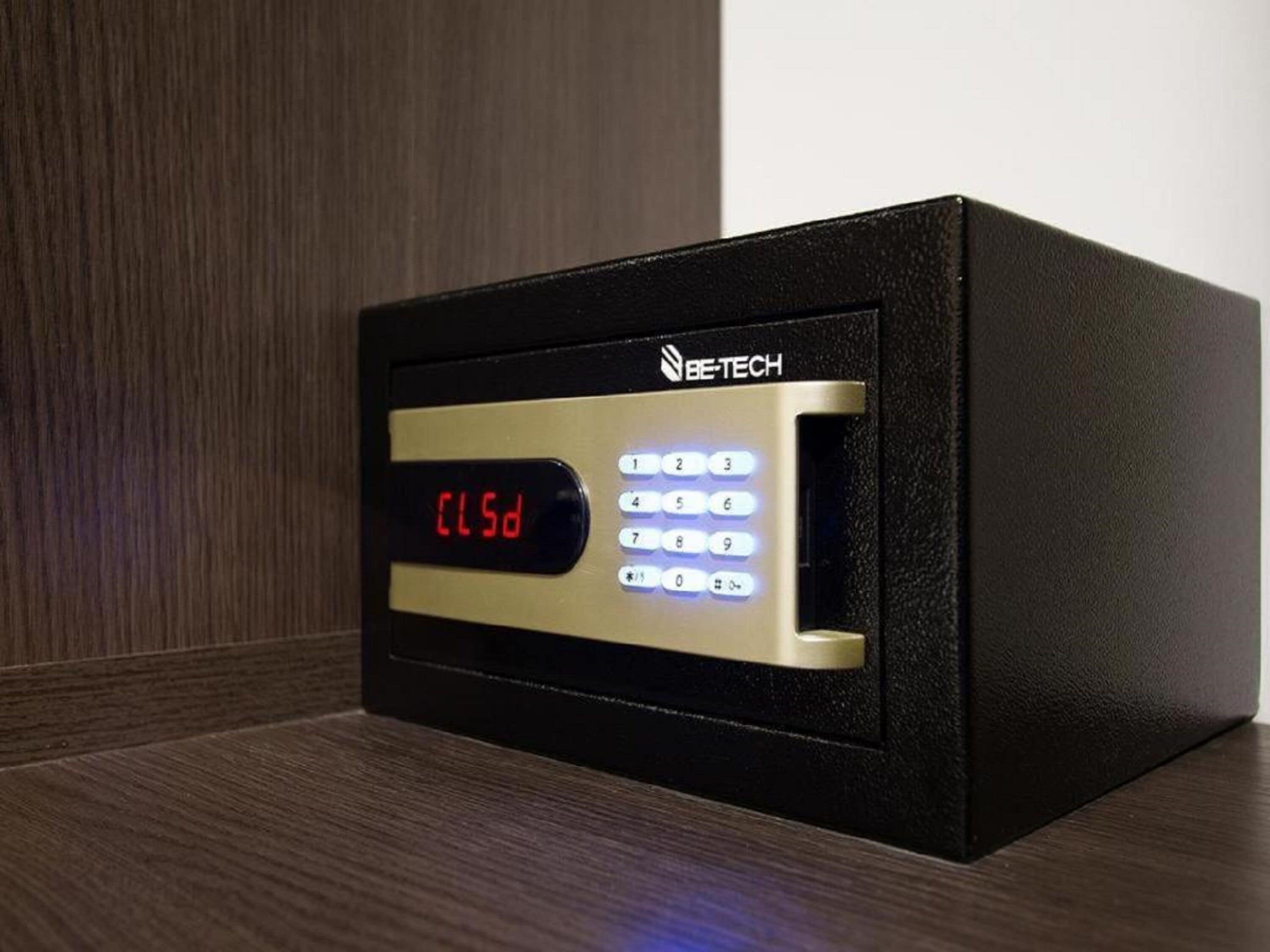 1 bedroom, minibar, in-room safe, desk