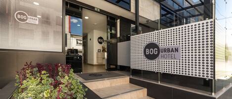 Fachada de la propiedad