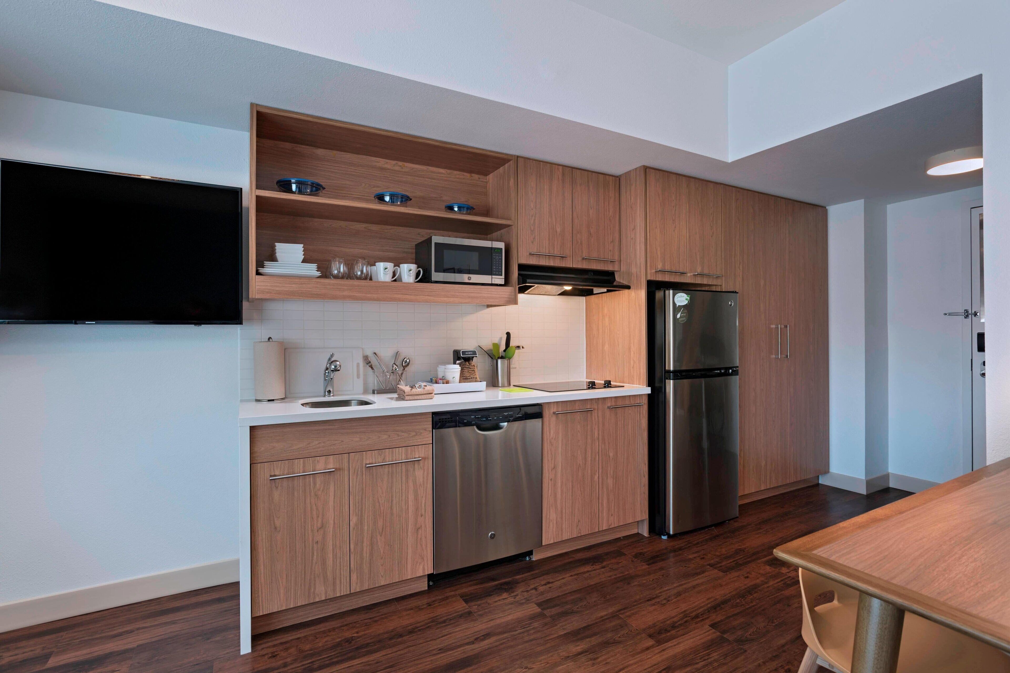 fridge, microwave, coffee/tea maker, electric kettle