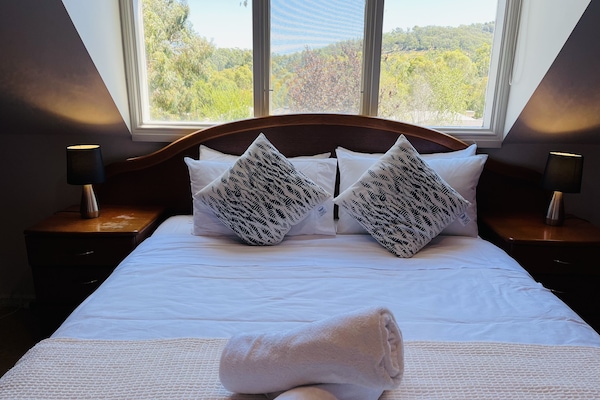 House, 5 Bedrooms, Garden View | 4 bedrooms, desk, soundproofing, iron/ironing board