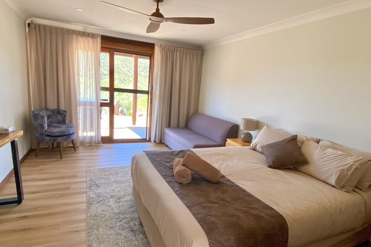 1 habitación y ropa de cama