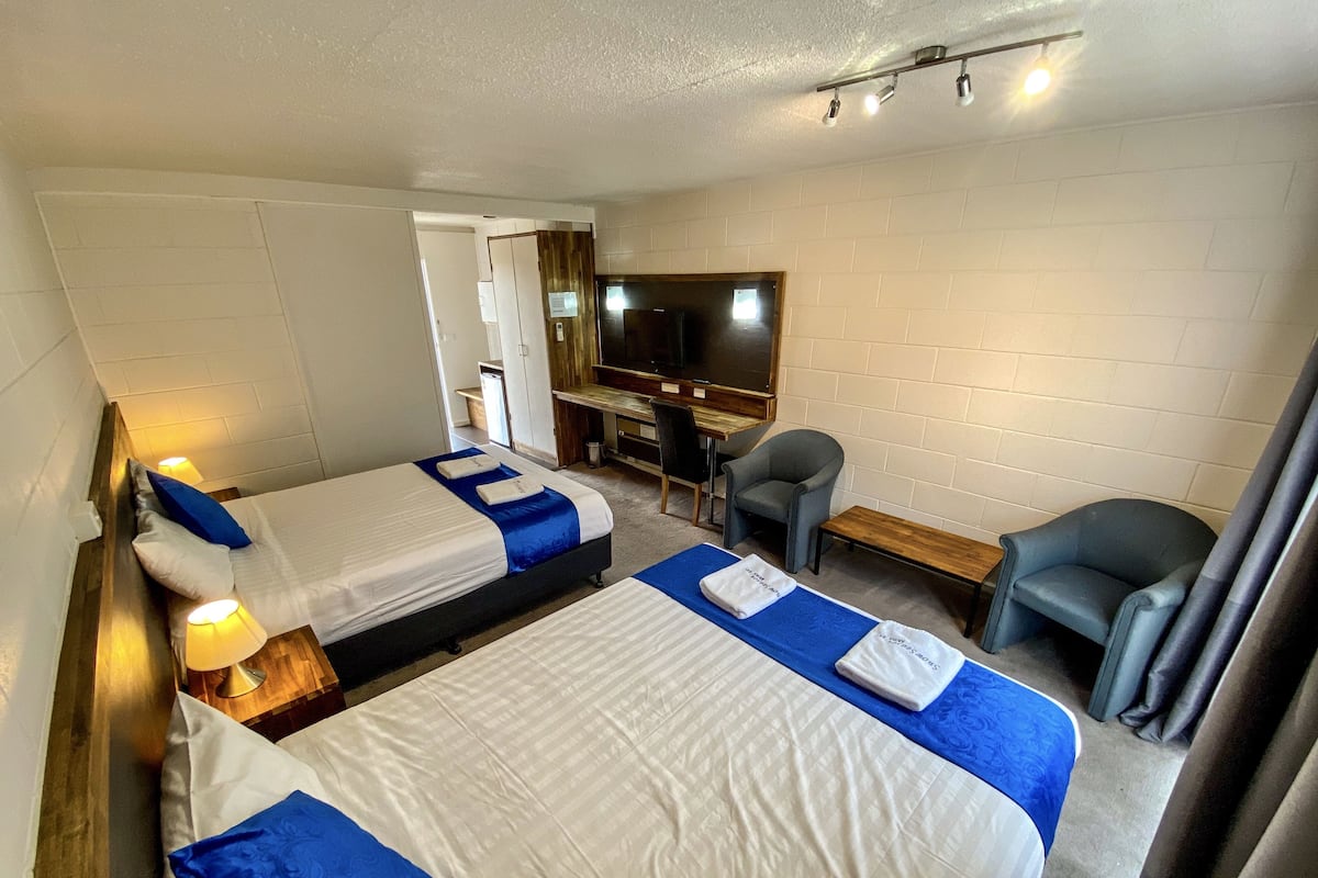 Kamar Double Deluks | Meja kerja, Wi-Fi gratis, dan seprai linen