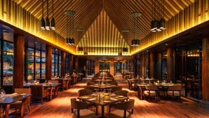 2 restaurants; ze serveren er ontbijt, lunch en diner 