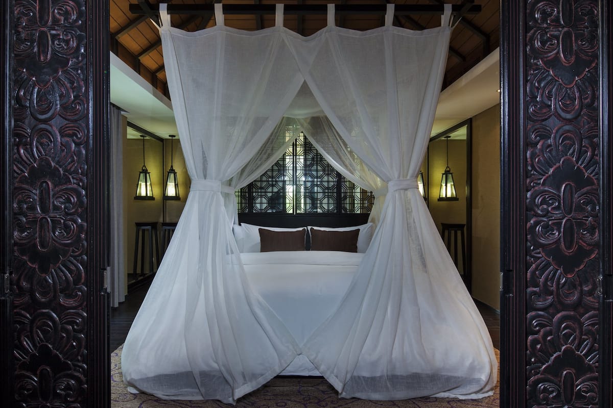 2 bedrooms, minibar, in-room safe, blackout drapes