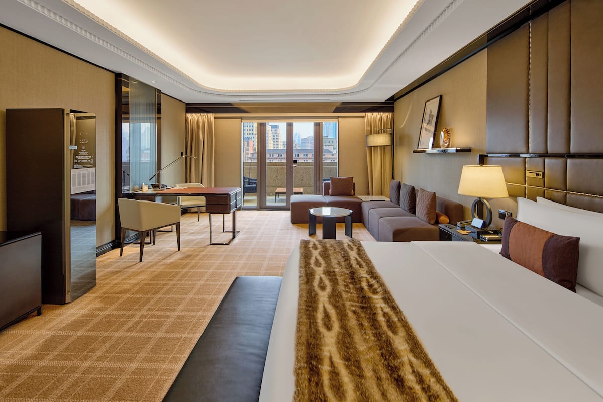 Down duvets, minibar, in-room safe, desk