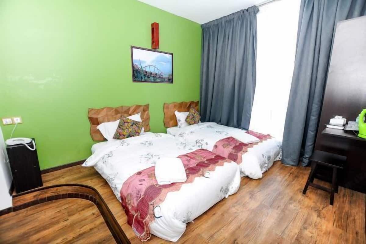 Desk, blackout drapes, free WiFi, bed sheets