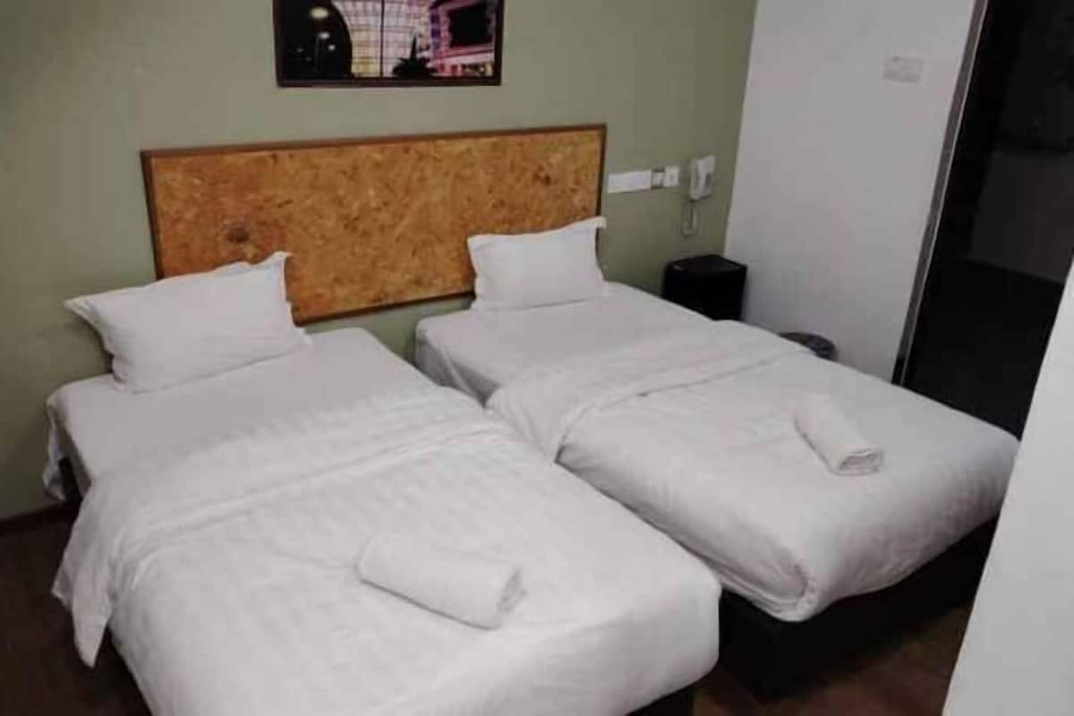 Desk, blackout drapes, free WiFi, bed sheets