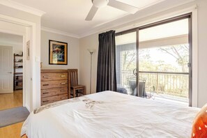 2 bedrooms, Egyptian cotton sheets, premium bedding, pillowtop beds - Kookaburra Retreat (Berowra Heights)