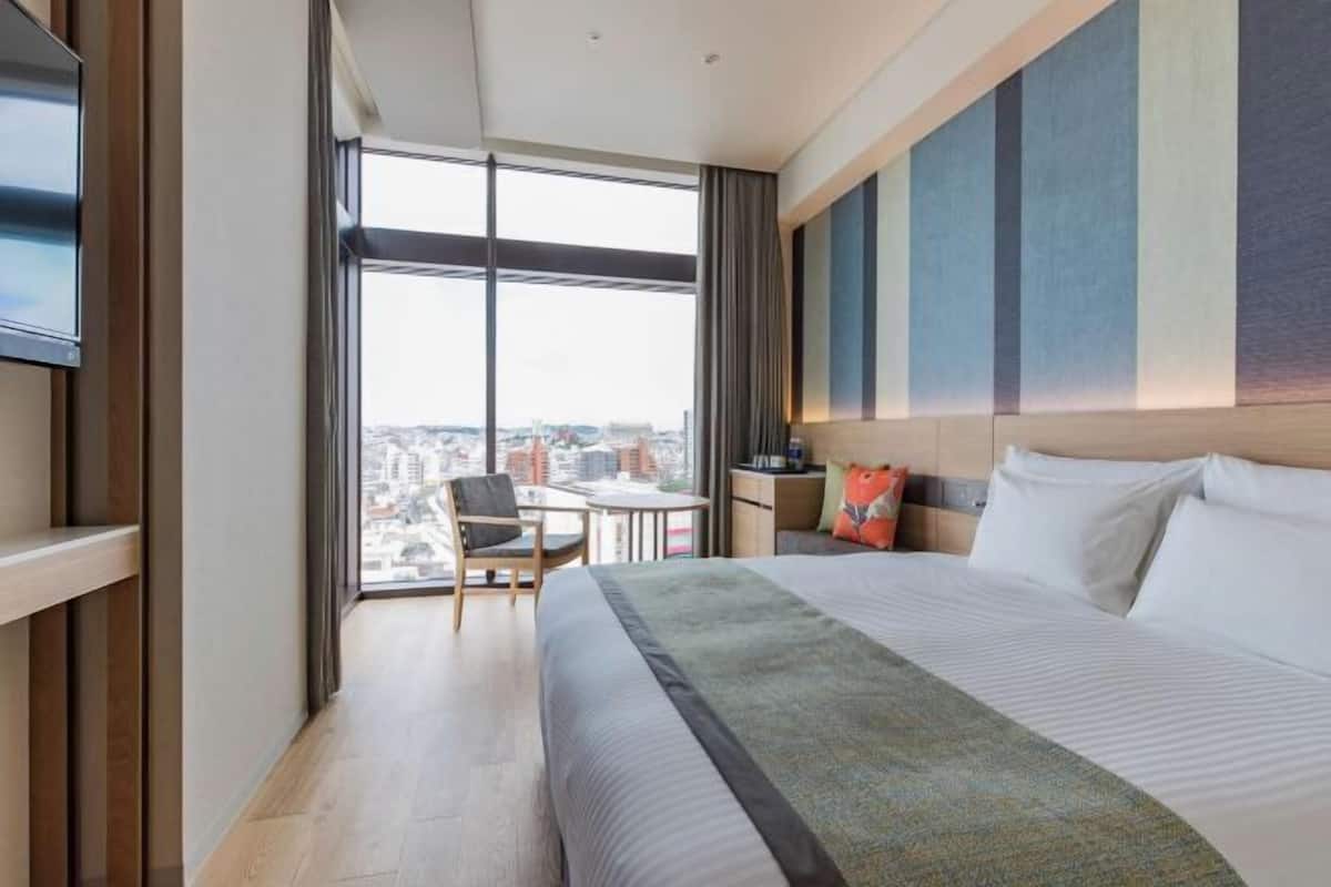 In-room safe, desk, laptop workspace, blackout curtains